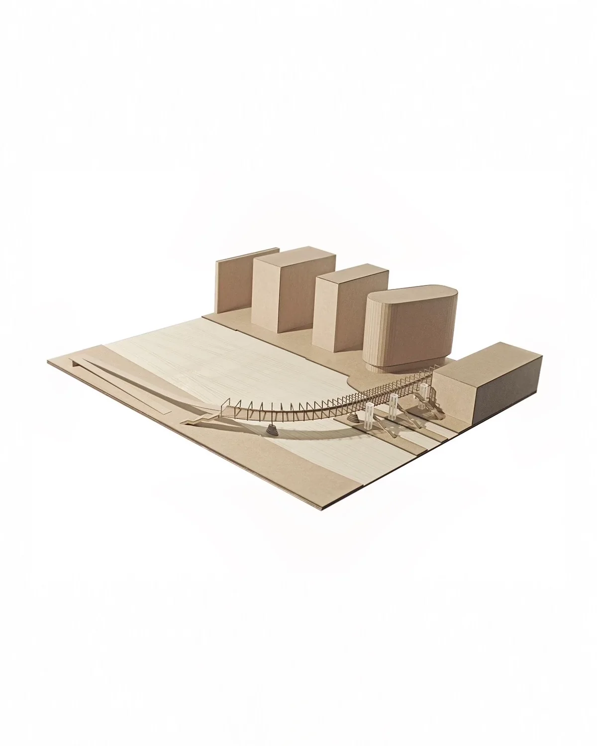 Maquette d’architecture de la passerelle Angers Saint-Laud, avec la passerelle courbe et les volumes bâtis voisins sur son socle.